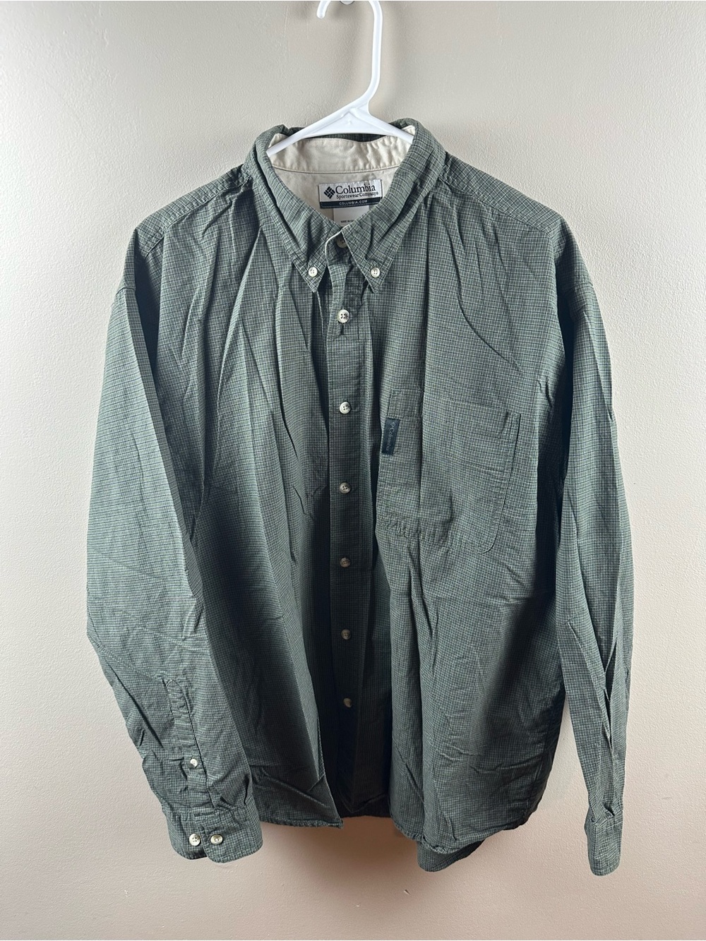 Columbia Men's Dark Green Button-Down Shirt